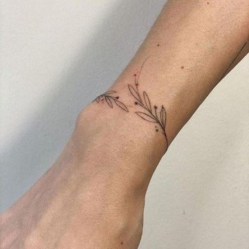 Тату на запястье (25)